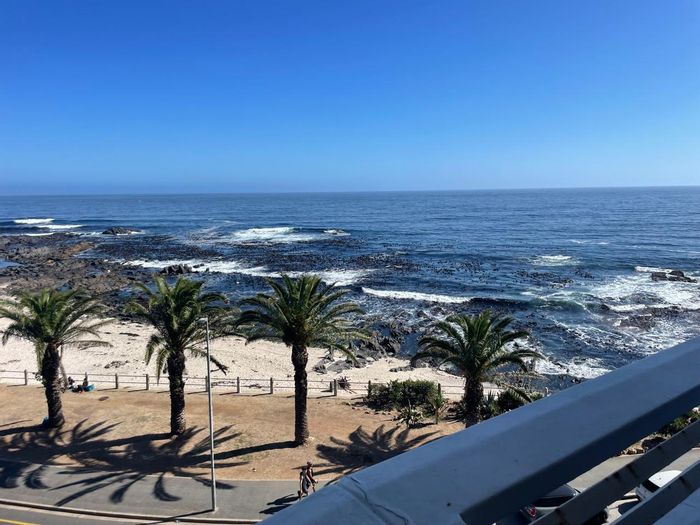 Property #2249755, Apartment rental monthly in Sea Point