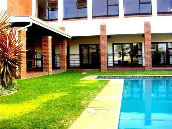 Property #2412436, Apartment Rental Monthly in Greenstone Hill