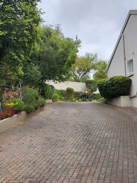 Property #2405399, Cluster Rental Monthly in Bryanston