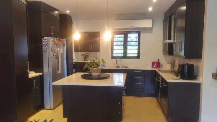 For Sale: White River Central Small Holding with 3 beds, stables, and pool.