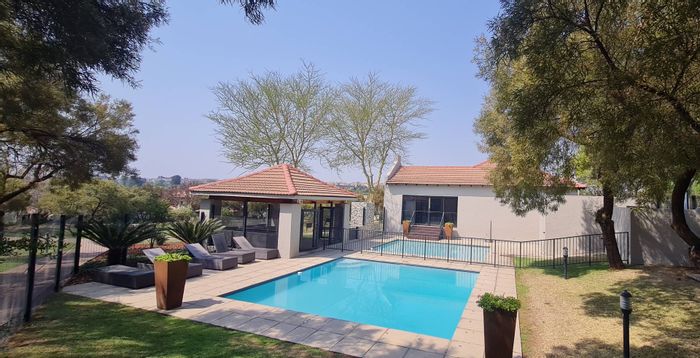 Property #2187394, Cluster for sale in Witkoppen