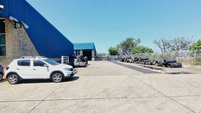 Industrial units to rent in Glen Anil with flexible space and truck access.