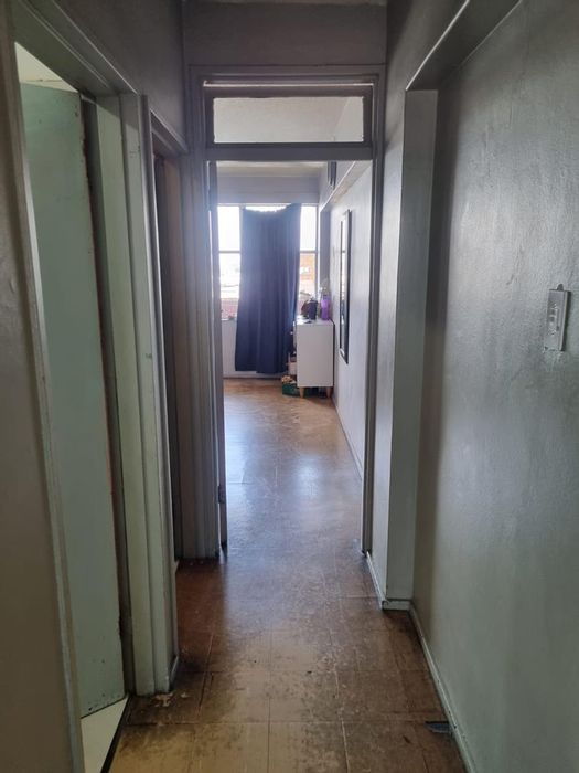 Benoni Central Apartment For Sale: 2 beds, balcony, lift access, secure parking.