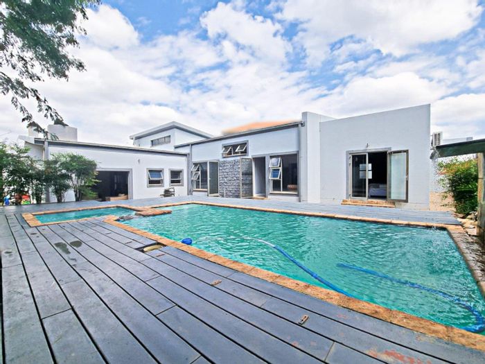 Silver Lakes Houses for sale