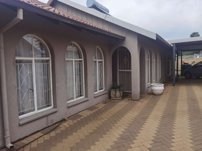 For Sale: Terenure House with spacious living areas, separate 2-bed structure, ample parking.