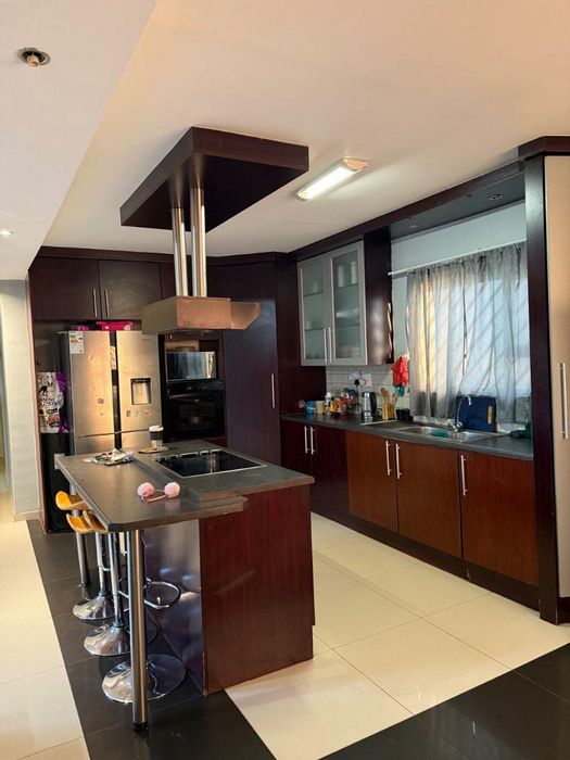 House To Rent in Cimbebasia: 3 Bedrooms, garage, and convenient living space.