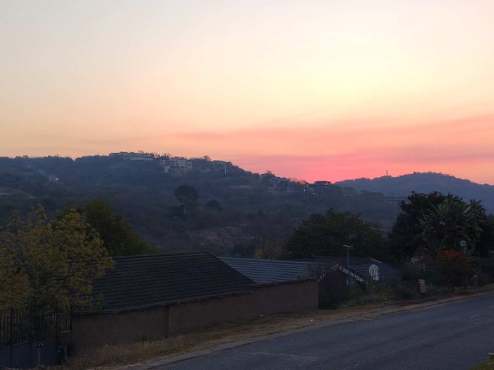 3-Bedroom House To Rent in Nelspruit Ext 13, with garage and scenic views.