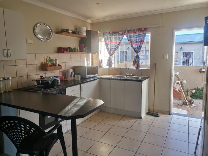 Property #2151661, Townhouse for sale in Windhoek