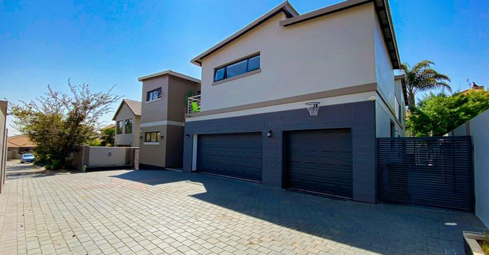 Property #2149022, House rental monthly in Greenstone Hill