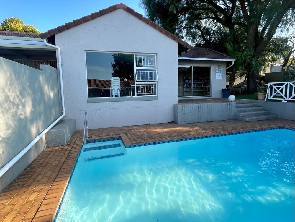 Pool & Braai Area