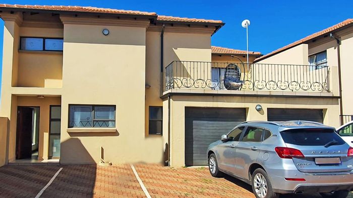 Property #2237957, Townhouse rental monthly in Raslouw