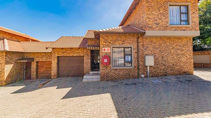 Property #2142220, Cluster for sale in Alberton