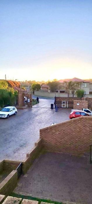 For Sale: 2-Bedroom Apartment in Liefde En Vrede with balcony and secure complex.