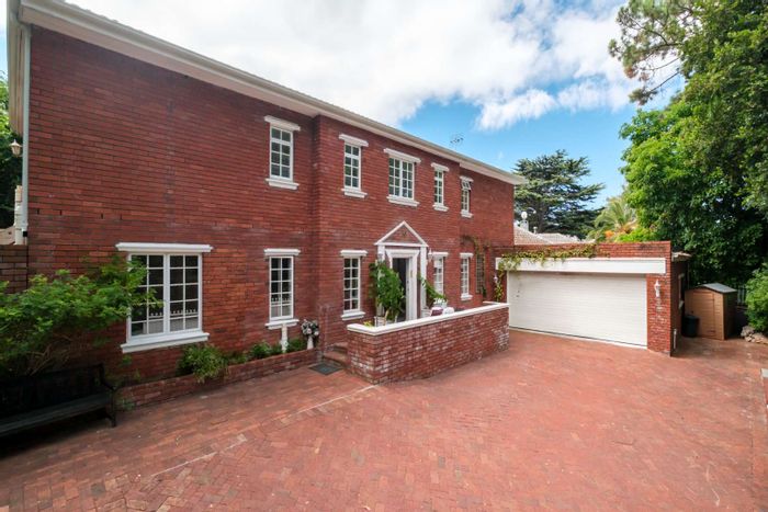 Newlands House For Sale: 6 bedrooms, 4 bathrooms, ample parking, potential rental income.