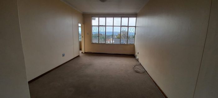 Property #2107617, Apartment pending sale in Queenswood