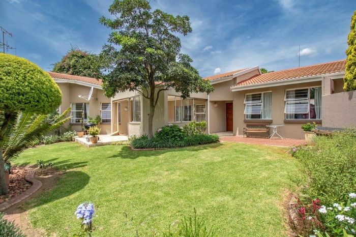 Property #2187647, Cluster rental monthly in Randpark Ridge