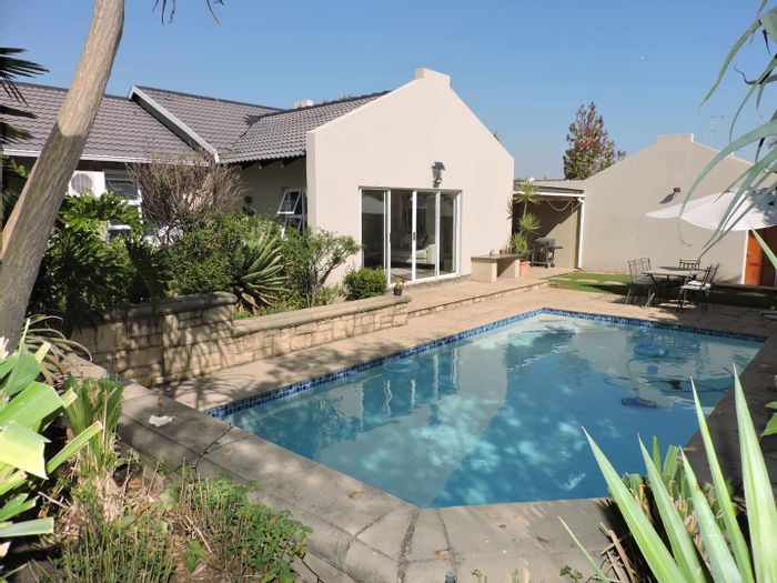 Property #2142885, House rental monthly in Witkoppen