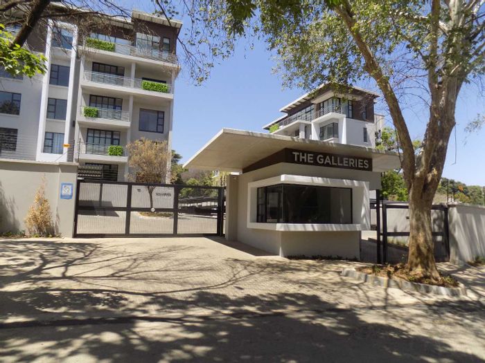 Garden apartment to rent in Rosebank with pool, security, and pet-friendly features.