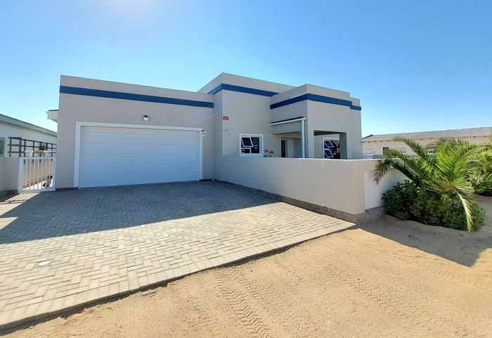Property #2393419, House For Sale in Sunbay