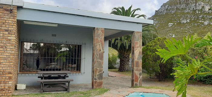 Property #2009851, House for sale in Kleinmond