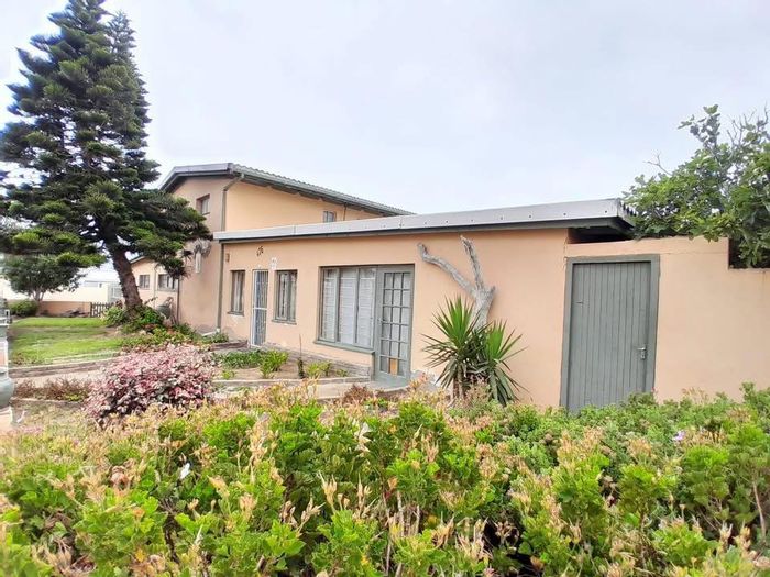 Henties Bay Central House For Sale: 3 units, 8 bedrooms, beach access, investment potential.