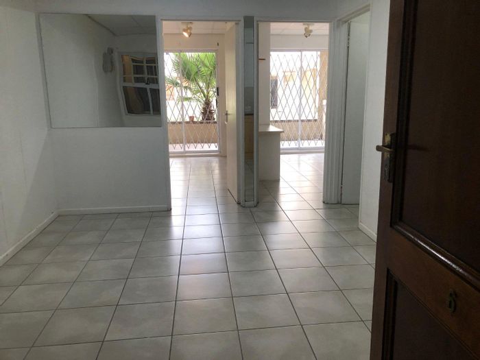 La Colline Apartment To Rent: 2 bedrooms, private balcony, 24-hour security, parking.