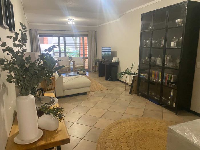 Property #2246524, Apartment rental monthly in Bryanston
