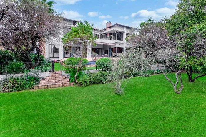 Dainfern Valley Estate House To Rent: 4 beds, pool, cinema, staff quarters.