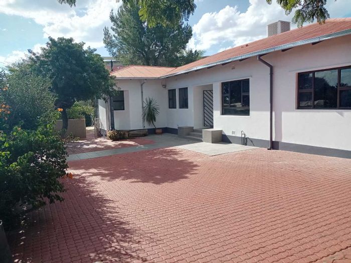 Property #2153898, Office rental monthly in Eros Park