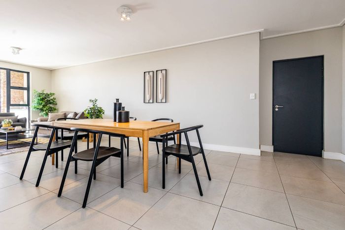For Sale: Apartment in Eye Of Africa with 3 bedrooms, golf course access, and security.