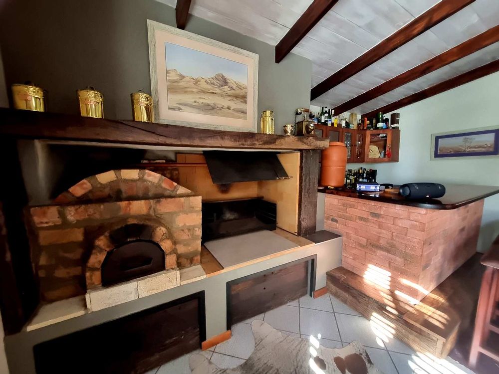 Fireplace & Pizza Oven