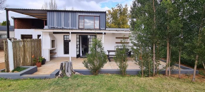 Cottage in Bredell AH To Rent: Open-plan living, patio, built-in braai, prepaid electricity.