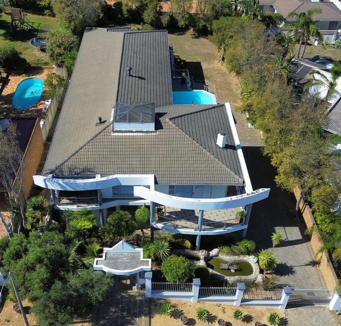 Stunning Plattekloof House for Sale: Spacious Living, Pool, Wine Cellar, Garden Retreat