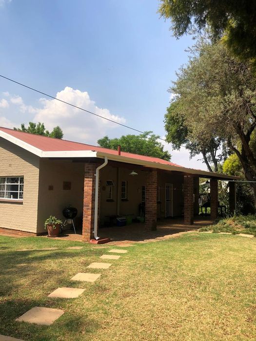 Property #2227143, House rental monthly in Modderfontein