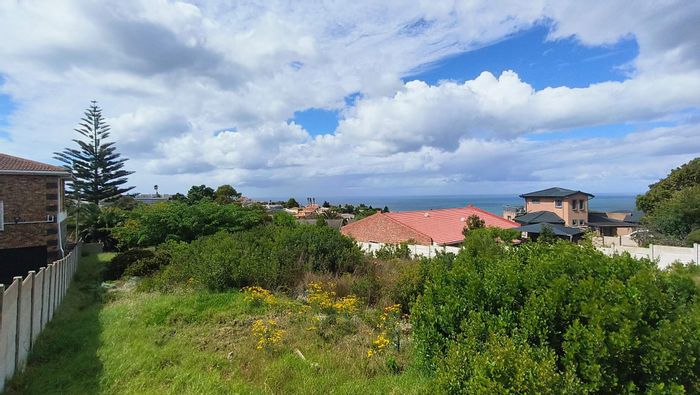 Vacant Land Residential for Sale in Dana Bay - 900m2, ideal for development.