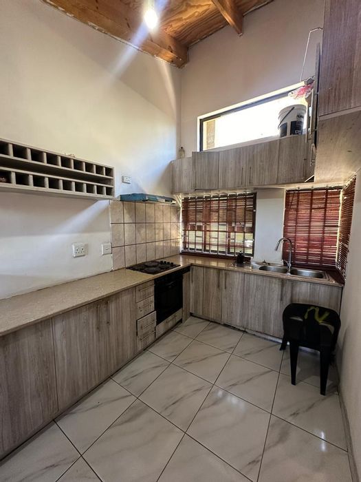 Townhouse for Sale in Otjomuise Ext 4: 3 Bedrooms, Garage, En-suite.