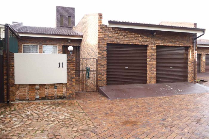 3-Bedroom Cluster with Private Garden and Double Garage in Brackenhurst, To Rent.