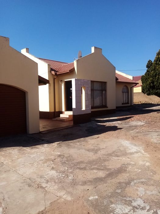 Property #2067486, House for sale in Soshanguve Dd