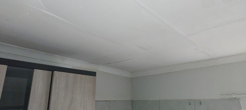 Flat 3 bedroom, water damaged