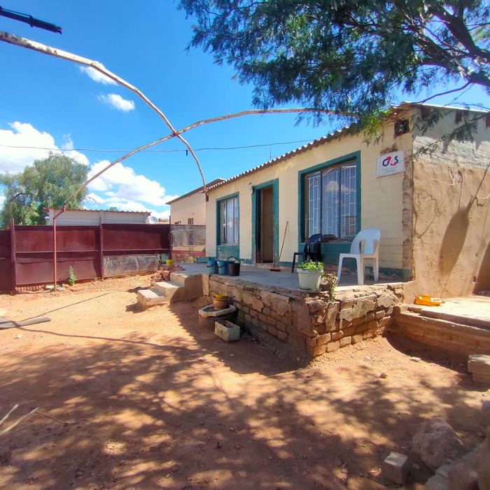 Katutura House For Sale: 2 bedrooms, business potential, main road access.