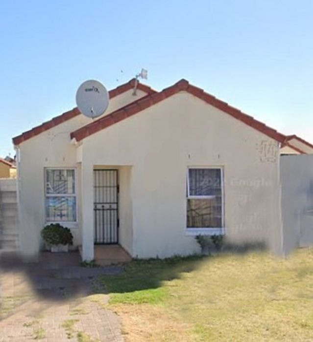 Strand Houses for sale, page 2