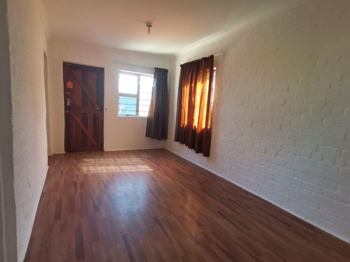 Property #2228390, Apartment rental monthly in Belmont Park