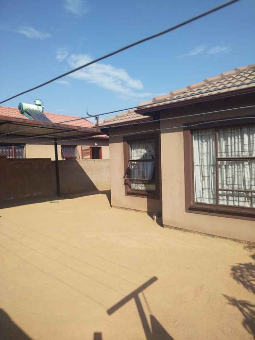 Property #2054895, House for sale in Soshanguve East Ext 3