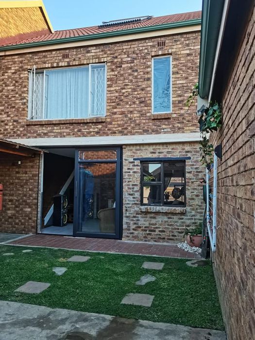 Property #2212818, Townhouse for sale in Vaalpark