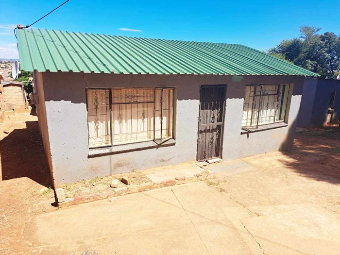 Properties for sale in Mamelodi West, including houses and clusters