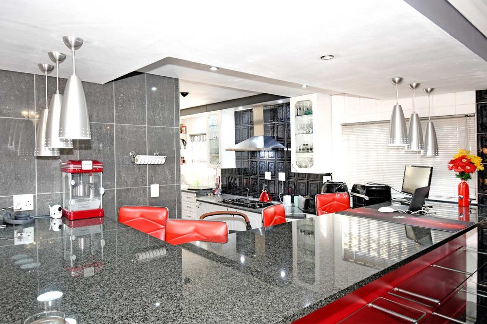 Entertainers Kitchen