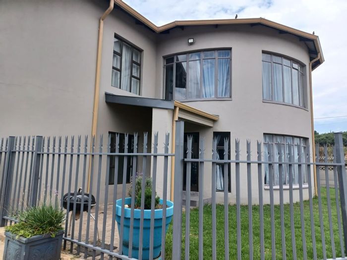 4 Bedroom House with Office Space to Rent in Albemarle, Pet Friendly.