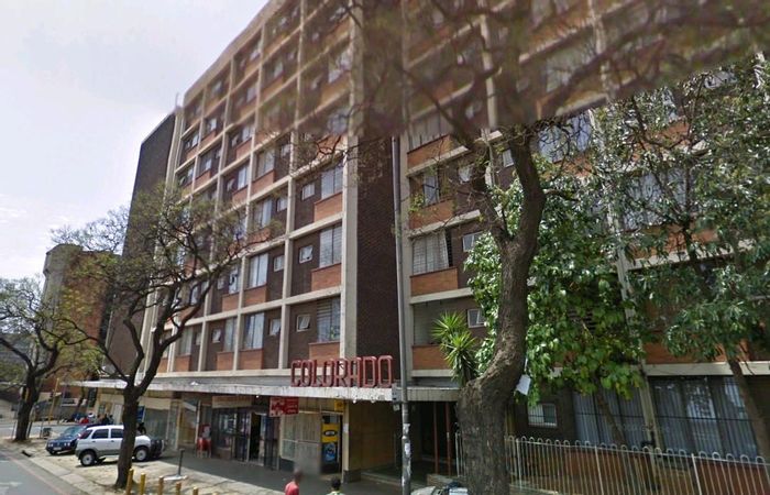 For Sale: 1-Bedroom Apartment in Pretoria Central, near schools and shopping.