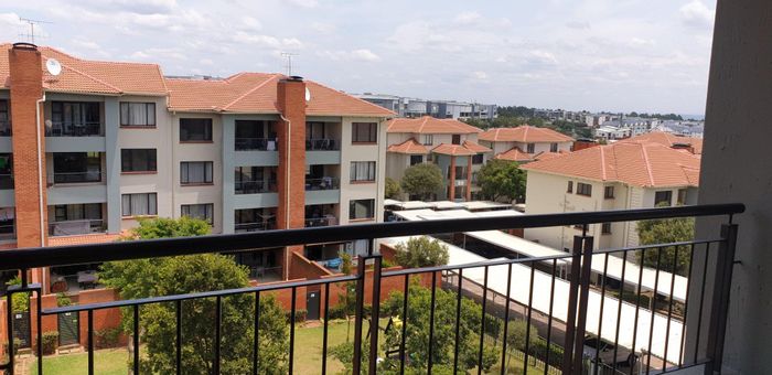 Property #2213880, Apartment rental monthly in Greenstone Hill