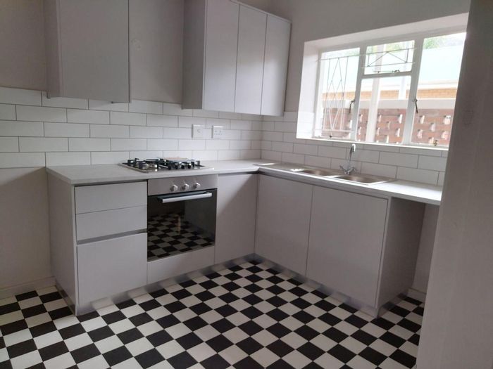 Property #2151339, Apartment for sale in Paarl West
